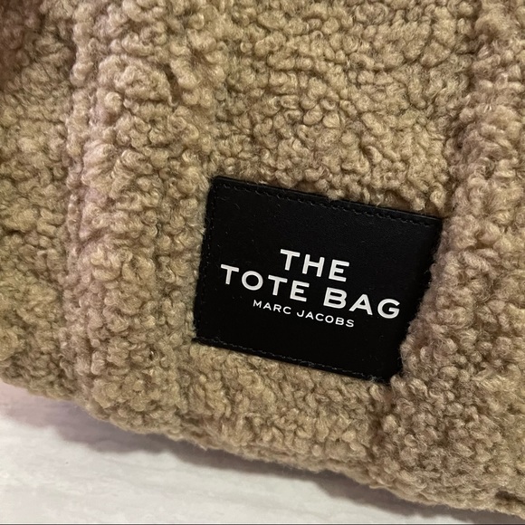 MARC JACOBS
MIni Khaki Tote Bag - Picture 6 of 10